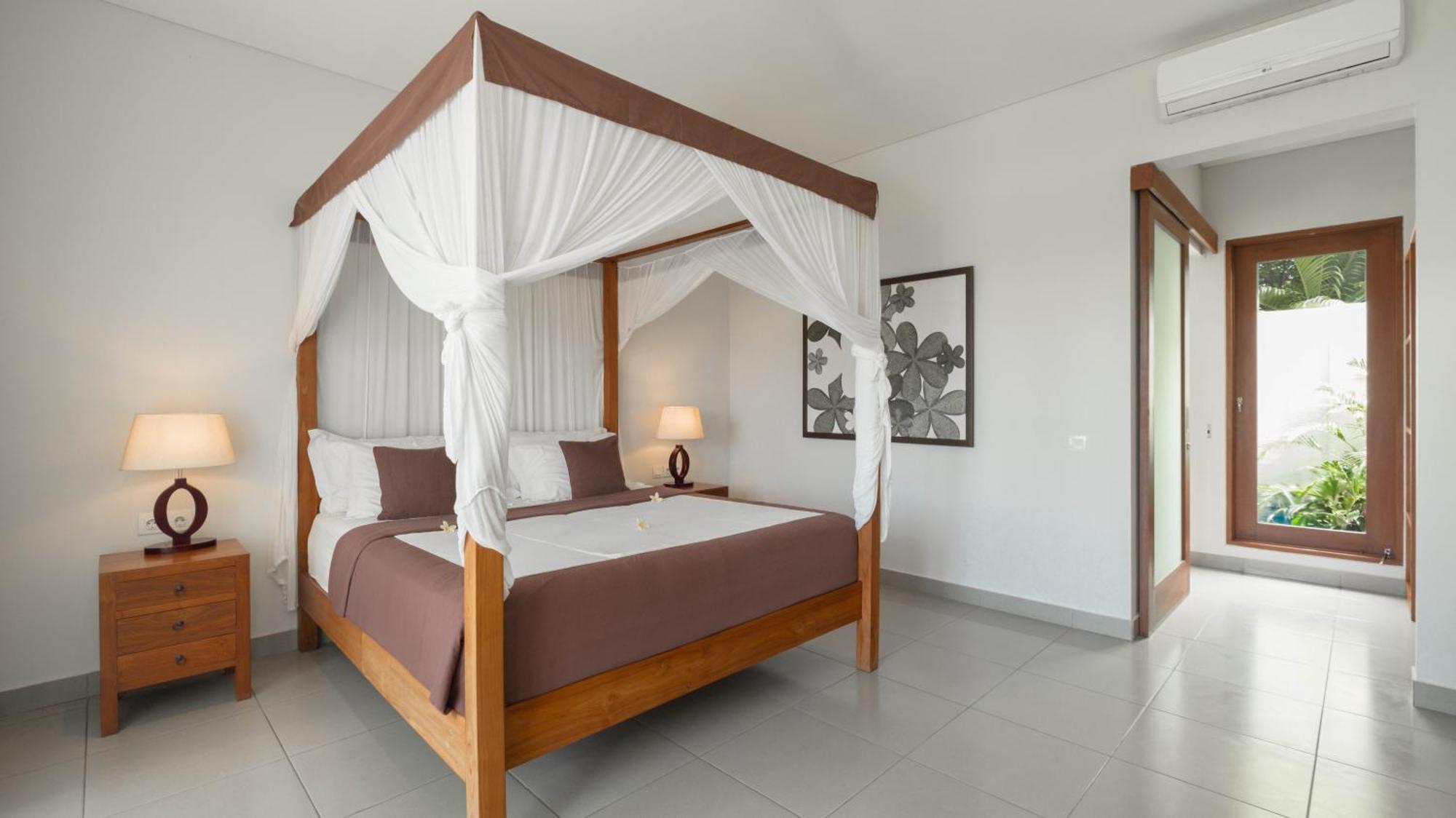 Villa Yenian By Villa Finder Canggu Екстериор снимка