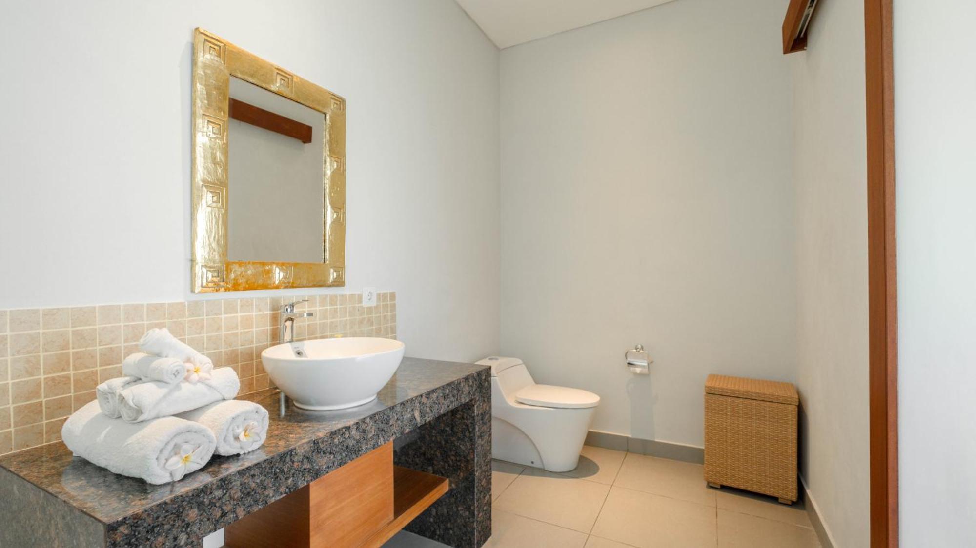 Villa Yenian By Villa Finder Canggu Екстериор снимка