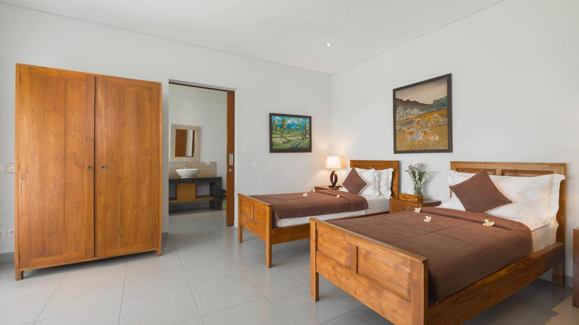 Villa Yenian By Villa Finder Canggu Екстериор снимка
